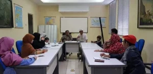 Di ruang meeting PT. Sermani Steel