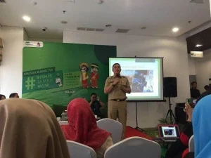 Daeng Ical menjelaskan kepada para pengusaha